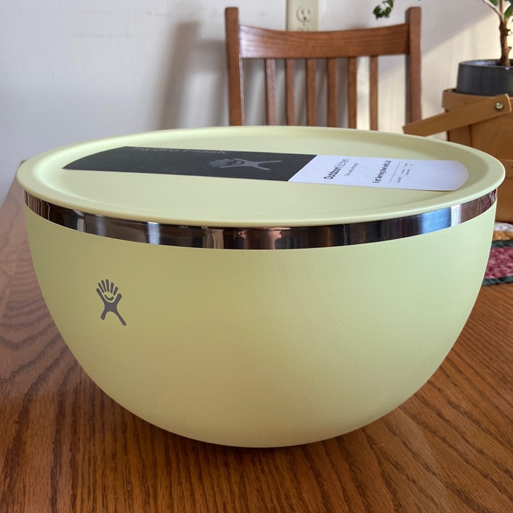Hydro Flask Insulted serving bowl- lightly used